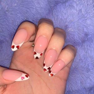 BUY ONE GET ONE FREE❗️White French Tip Press Ons❤️